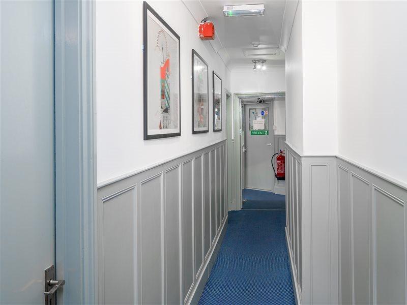 Oyo Kings Hotel Londen Buitenkant foto