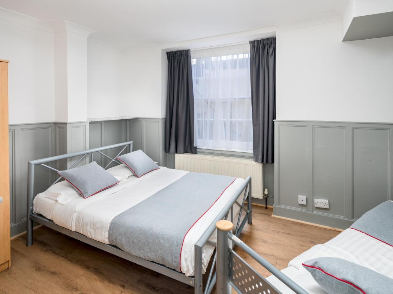 Oyo Kings Hotel Londen Buitenkant foto