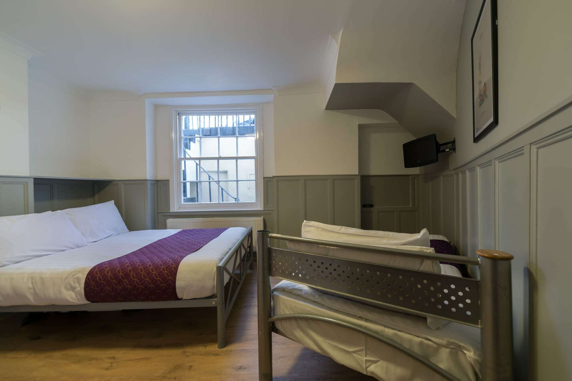 Oyo Kings Hotel Londen Buitenkant foto