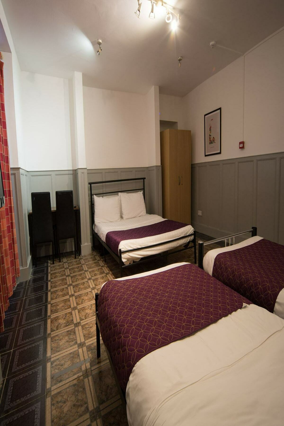 Oyo Kings Hotel Londen Buitenkant foto